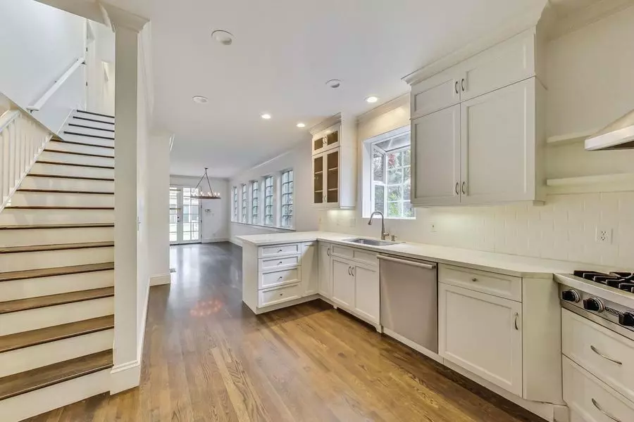 736 College Avenue, Menlo Park, CA 94025 photo 3