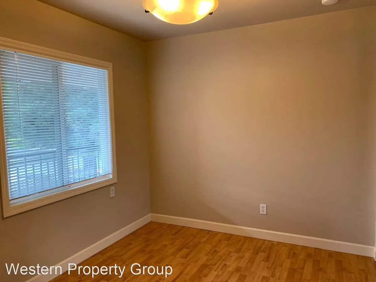 932 University Drive, Menlo Park, CA 94025 photo 2