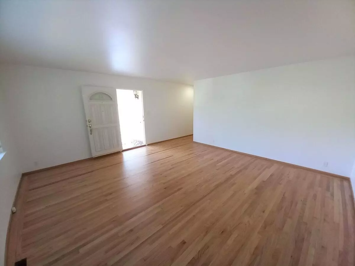 104 Amherst Avenue, Menlo Park, CA 94025 photo 5