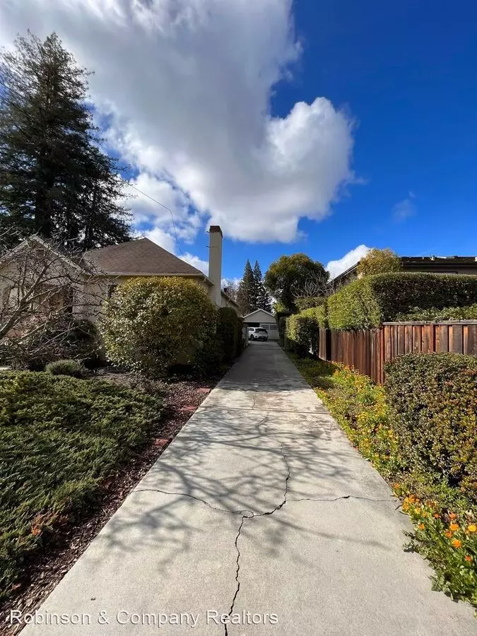 969 University Drive, Menlo Park, CA 94025 photo 3