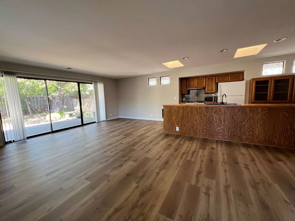 370 Stanford Avenue, Menlo Park, CA 94025 photo 2