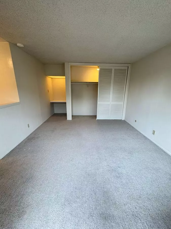 954 Fremont ST 2 photo 3