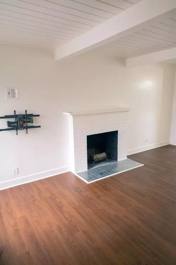 1370 Hollyburne Avenue, Menlo Park, CA 94025 photo 5