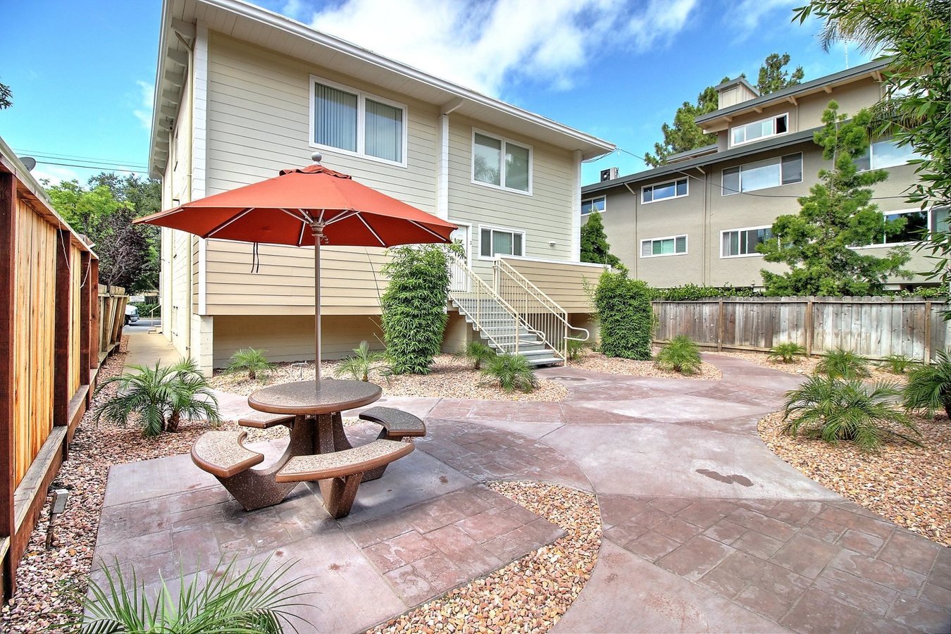 Menlo Park Oaks photo 3