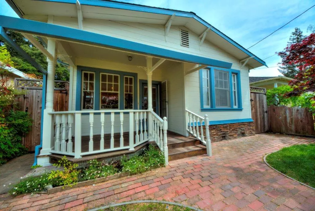 642 Palmer Ln photo 2