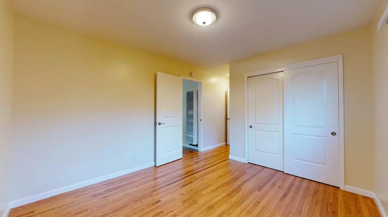 12 Coleman Pl photo 3