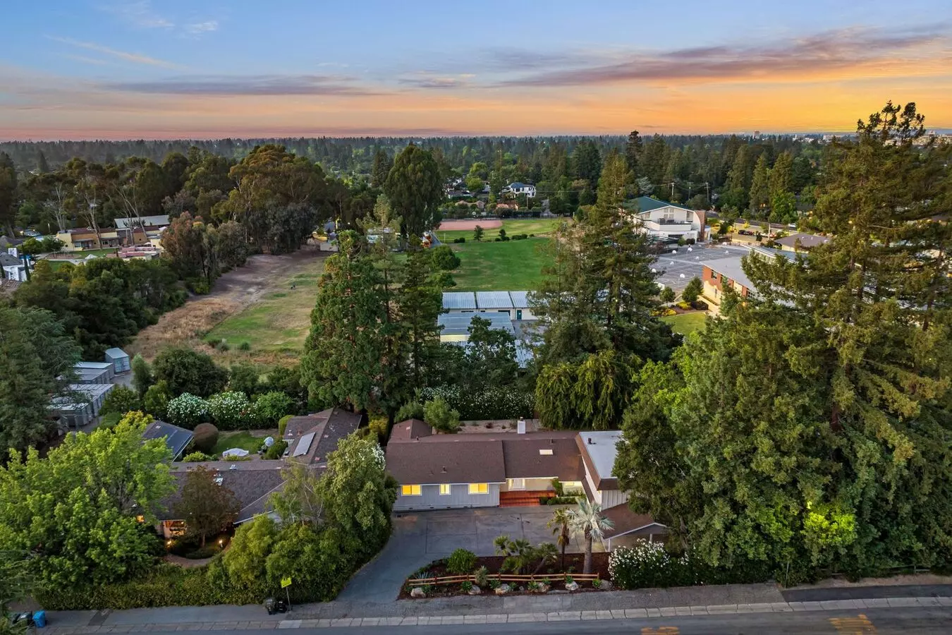 810 Monte Rosa Drive, Menlo Park, CA 94025 photo 3
