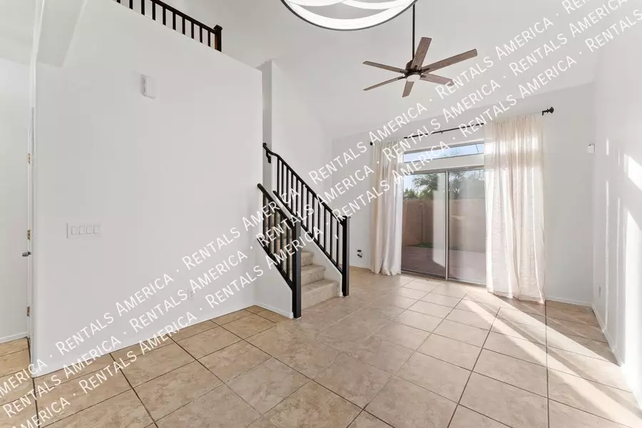 1015 S VAL VISTA Drive photo 4