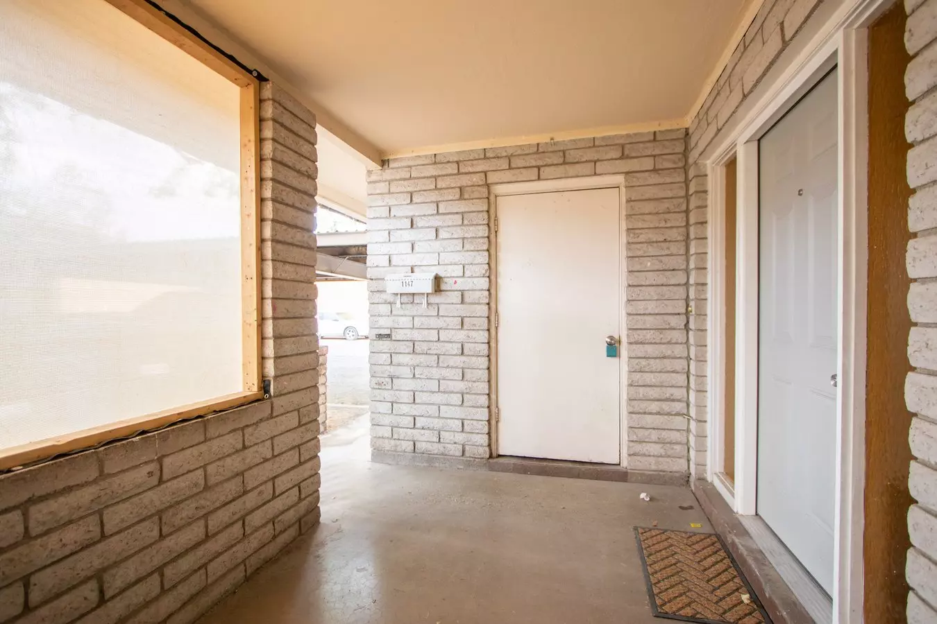1147 West Drummer Avenue, Mesa, AZ 85210 photo 3