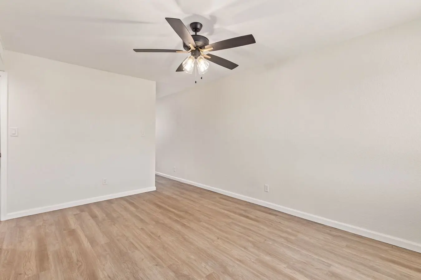 1444 E Broadway Rd Mesa, AZ 85204 photo 2