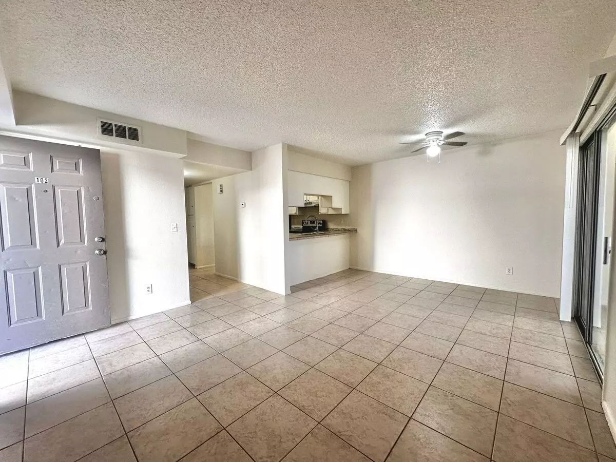 1837 N Spring Mesa, AZ 85203 photo 2