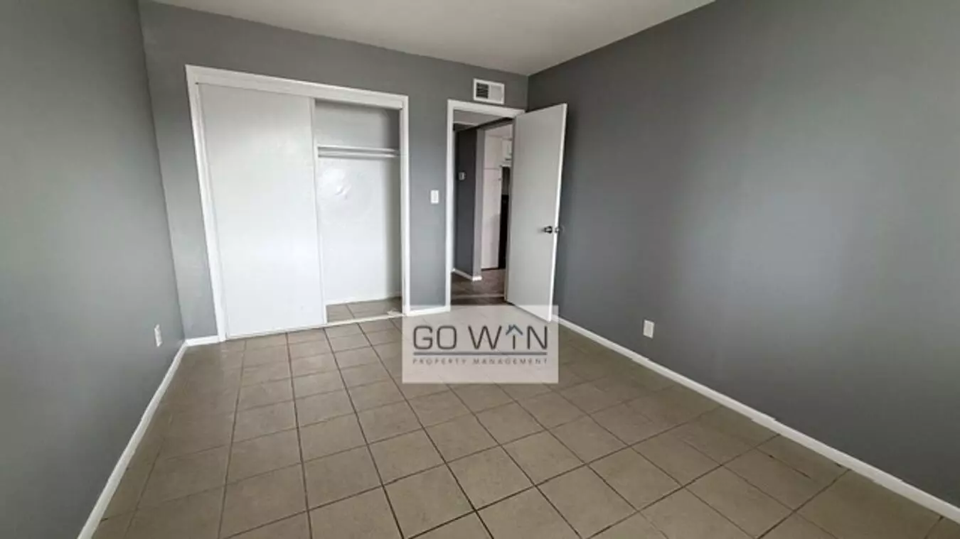 245 S ALLEN Street photo 5