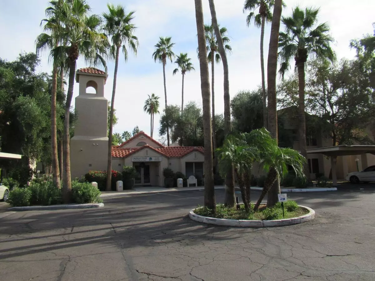 La Jolla Cove Apartments photo 2