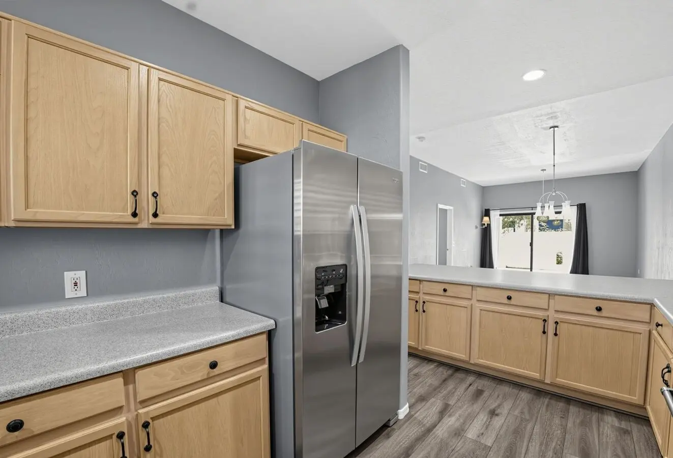 2Bed Furnished Ground Floor Apartment At University/sossaman! Move-in Ready On 11/05/2026! photo 3