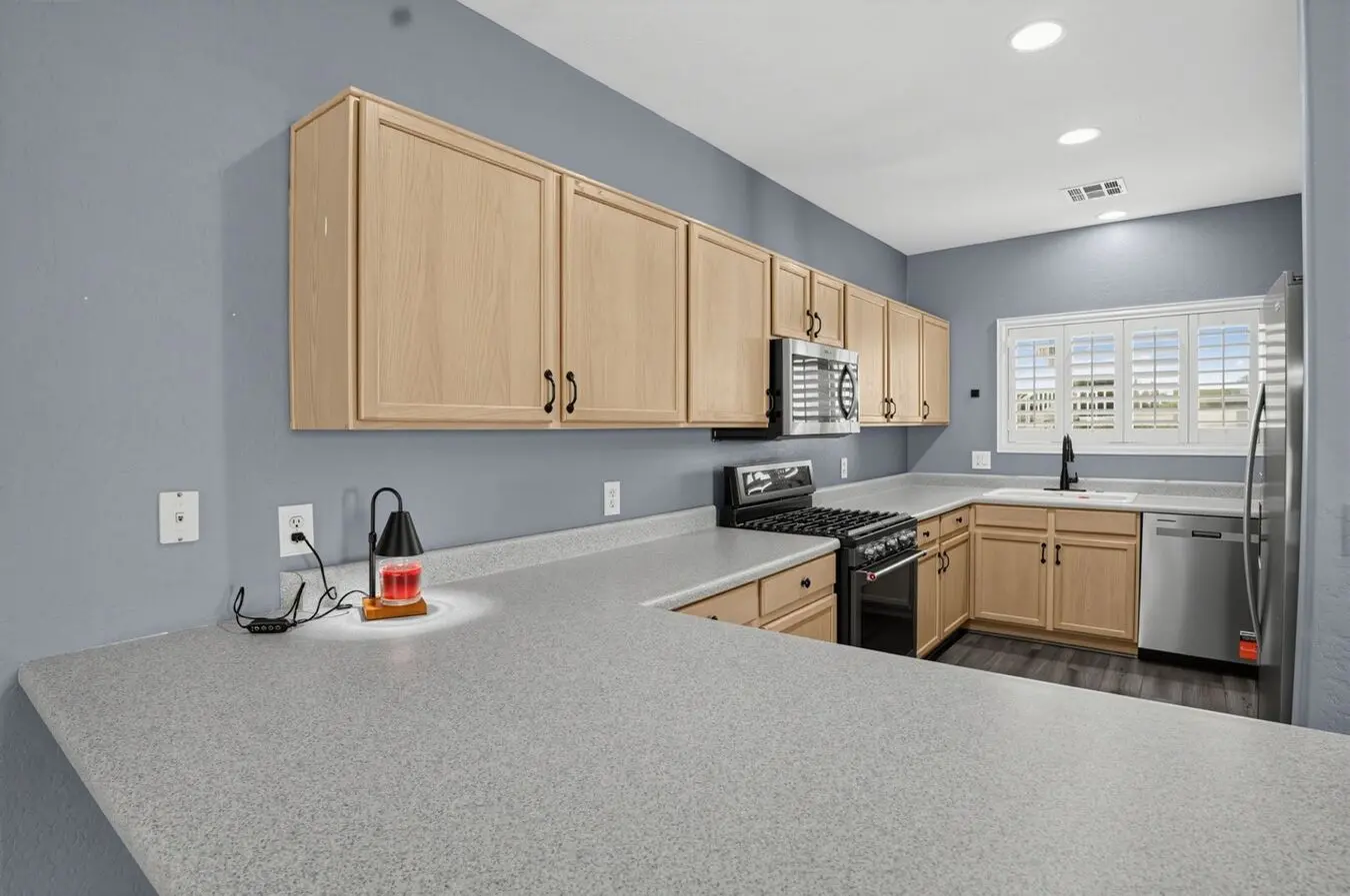 2Bed Furnished Ground Floor Apartment At University/sossaman! Move-in Ready On 11/05/2026! photo 5