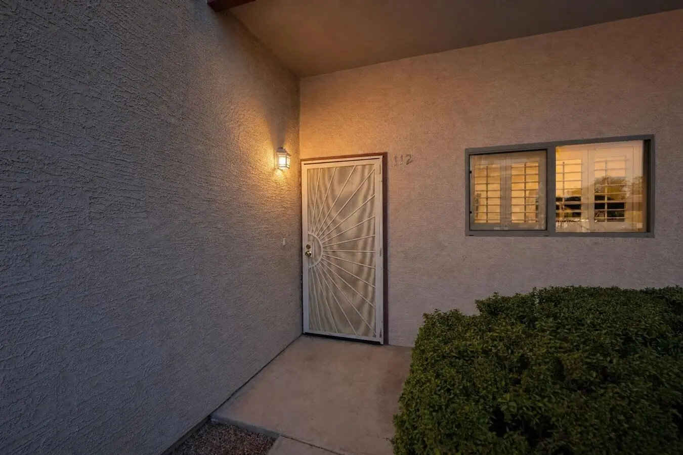 2Bed Furnished Ground Floor Apartment At University/sossaman! Move-in Ready On 11/05/2026!