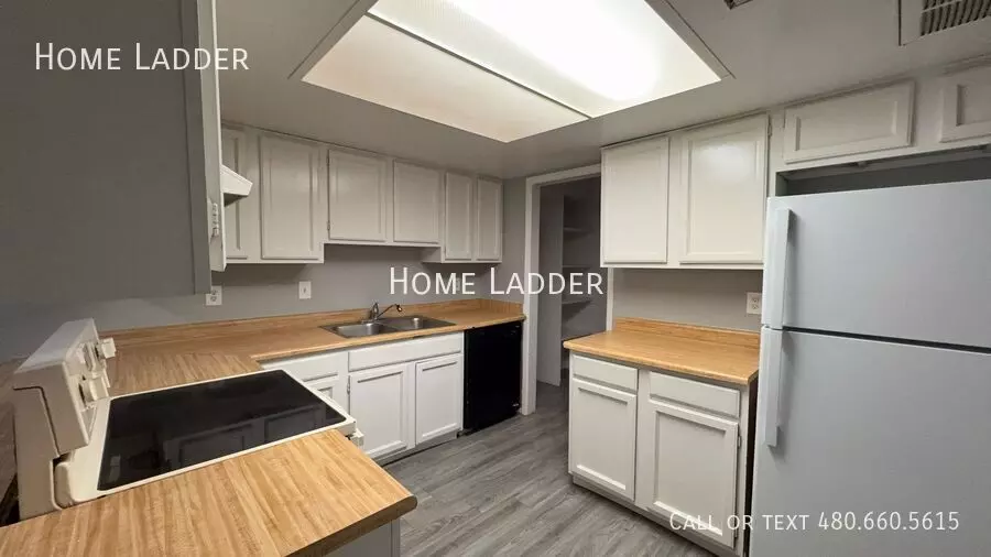 3139 East Cicero Street, Mesa, AZ 85213 photo 2