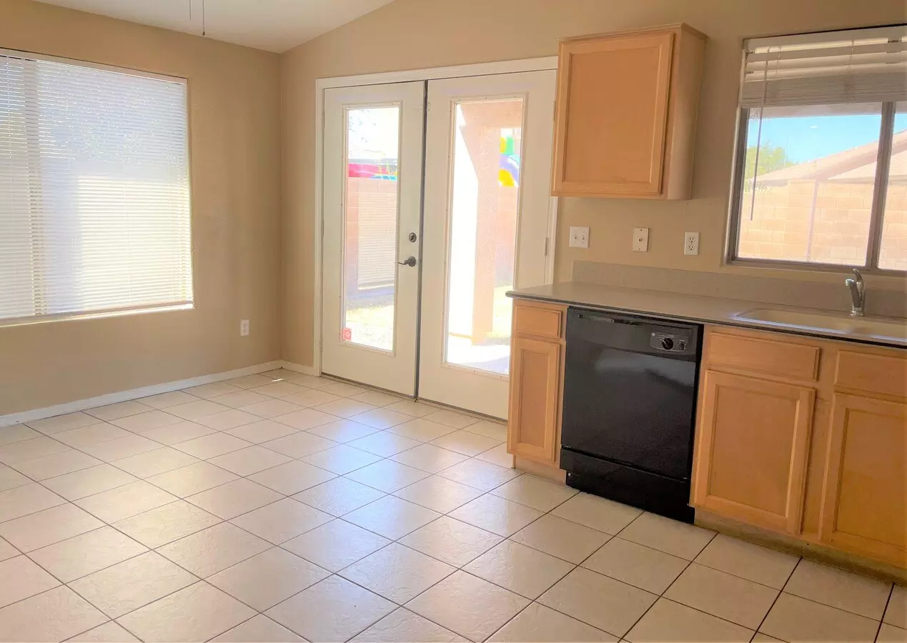 8736 E Nido Cir photo 2