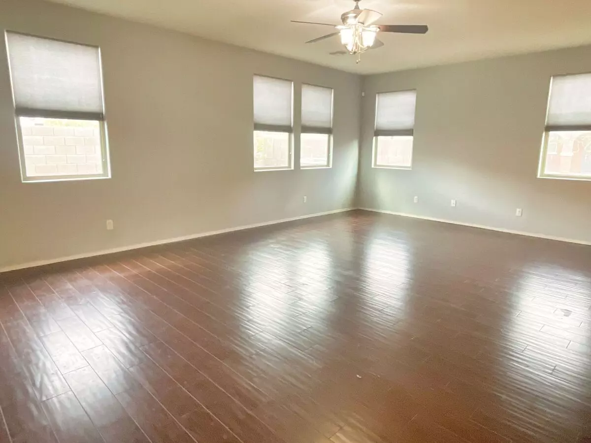 51 S 57th Pl photo 2