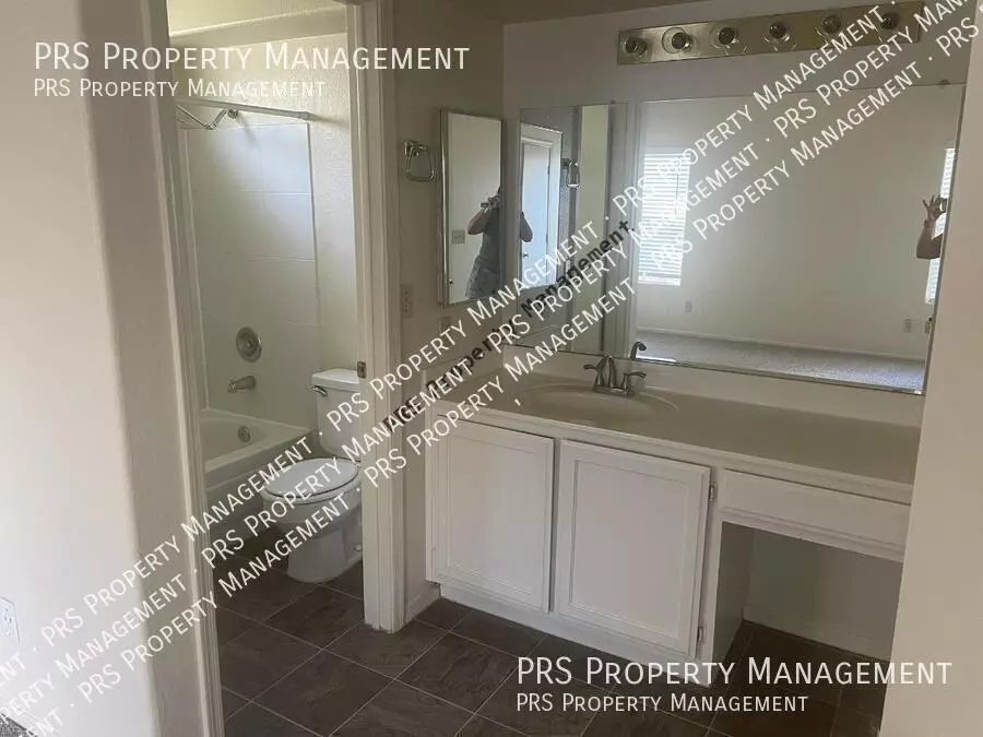 441 S Maple photo 5