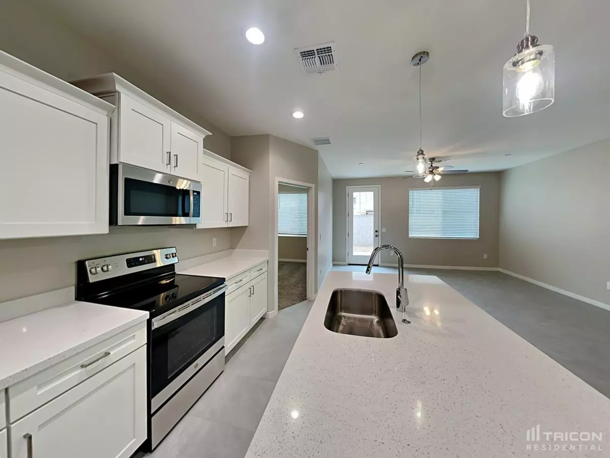 4545 E Granada St Mesa Az photo 2