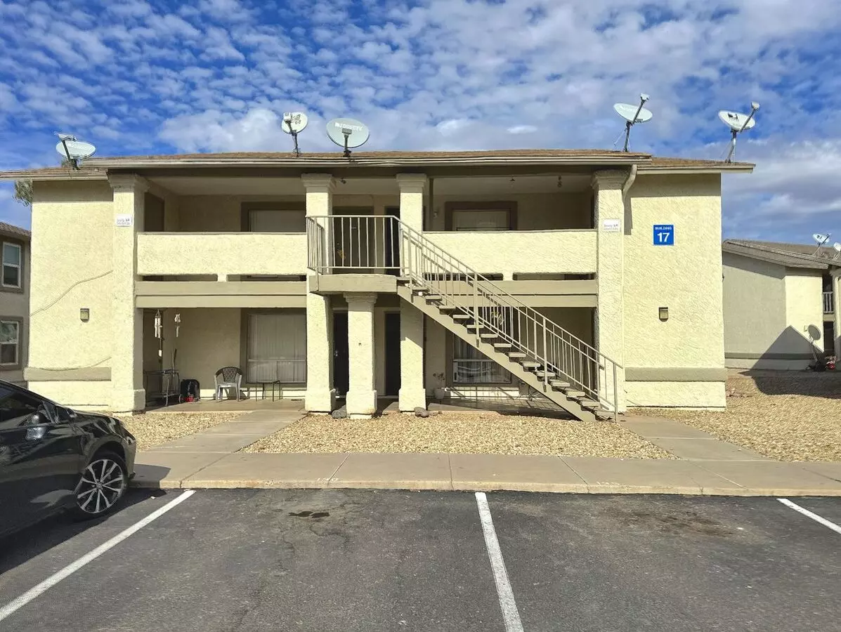 465 W Ivyglen #234 photo 3