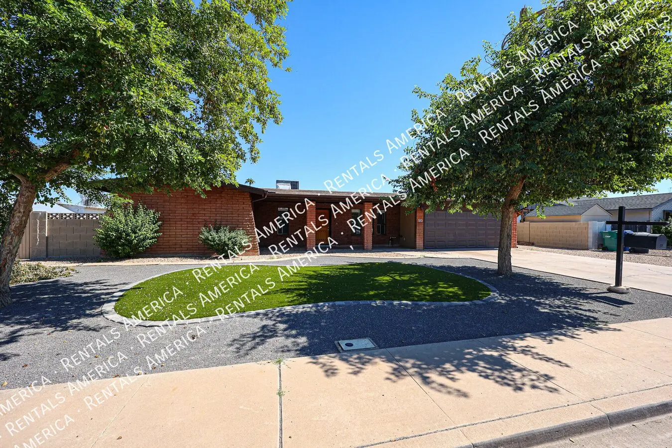 513 N 22nd Pl