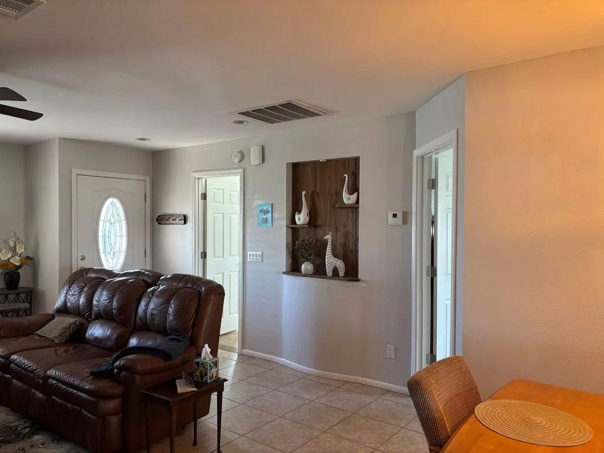 533 Leisure World photo 3