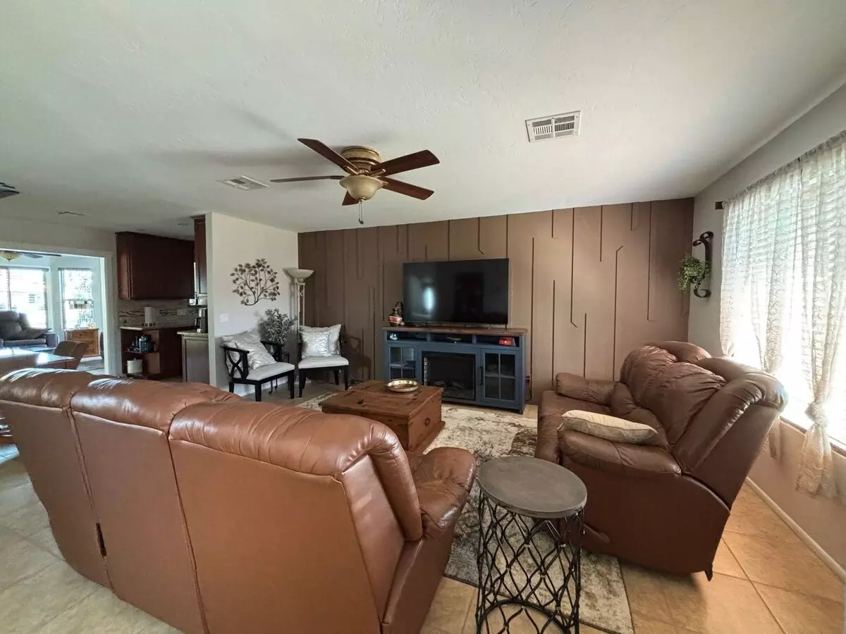 533 Leisure World photo 4