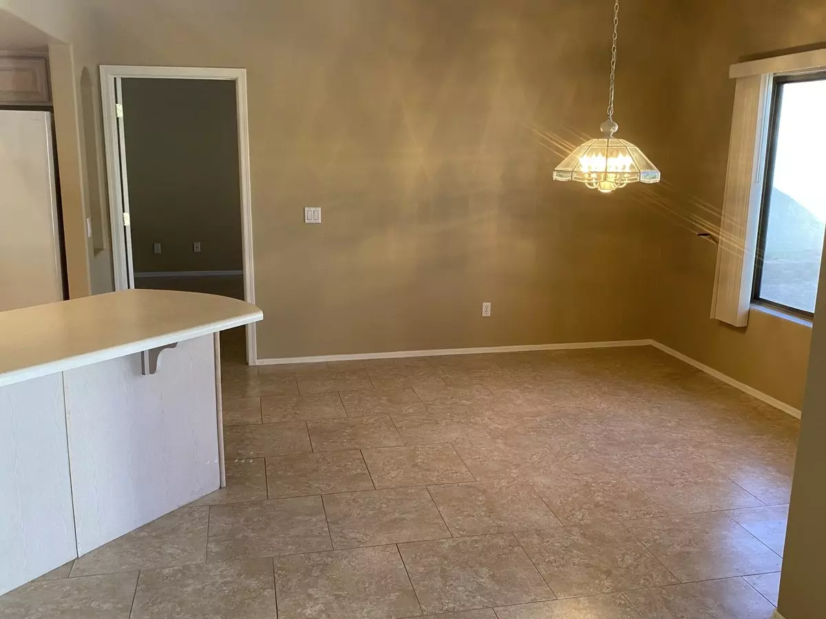 320 South 70th Street, Mesa, AZ 85208 photo 2