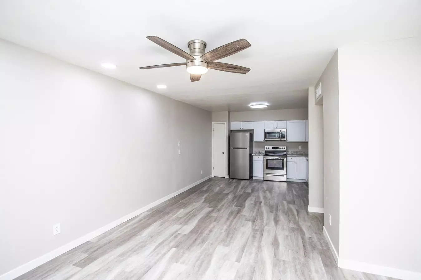 Updated Unit In Mesa 3 Beds 1Bath photo 5