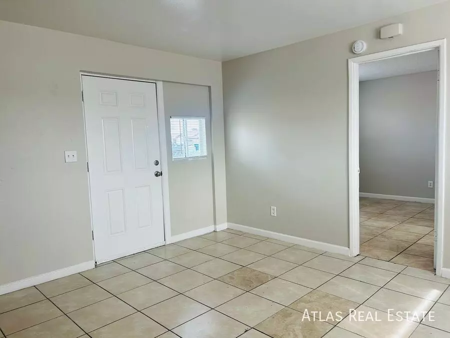 755 E Millett Ave 755 A photo 3