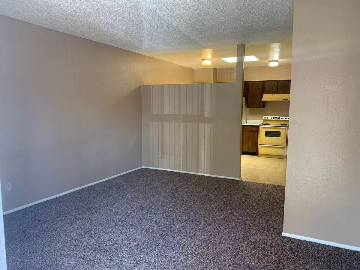Cute townhome available in Mesa photo 4