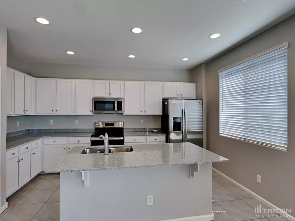 8631 East Peralta Avenue, Mesa, AZ 85212 photo 3