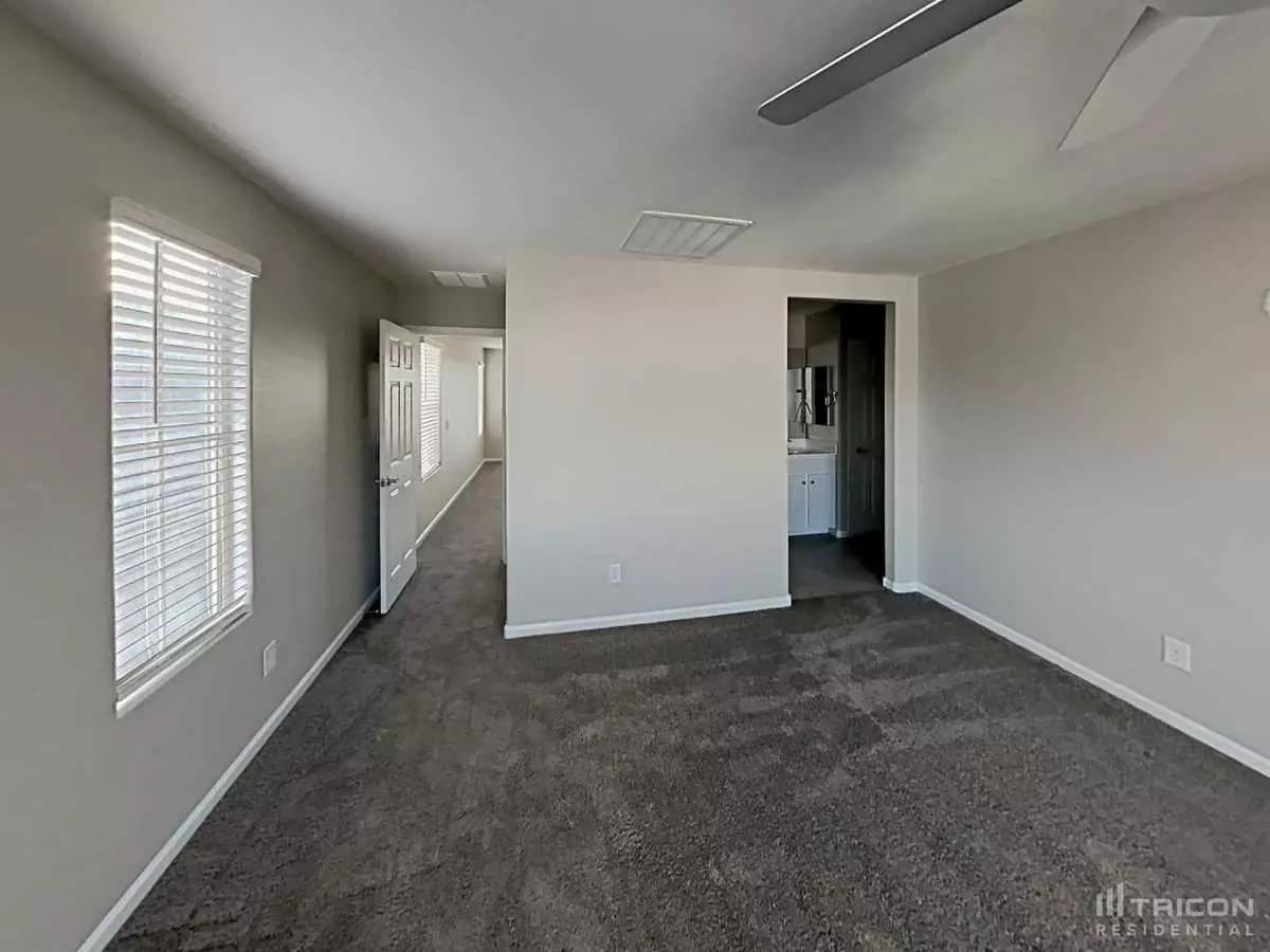 8634 East Peralta Avenue, Mesa, AZ 85212 photo 2