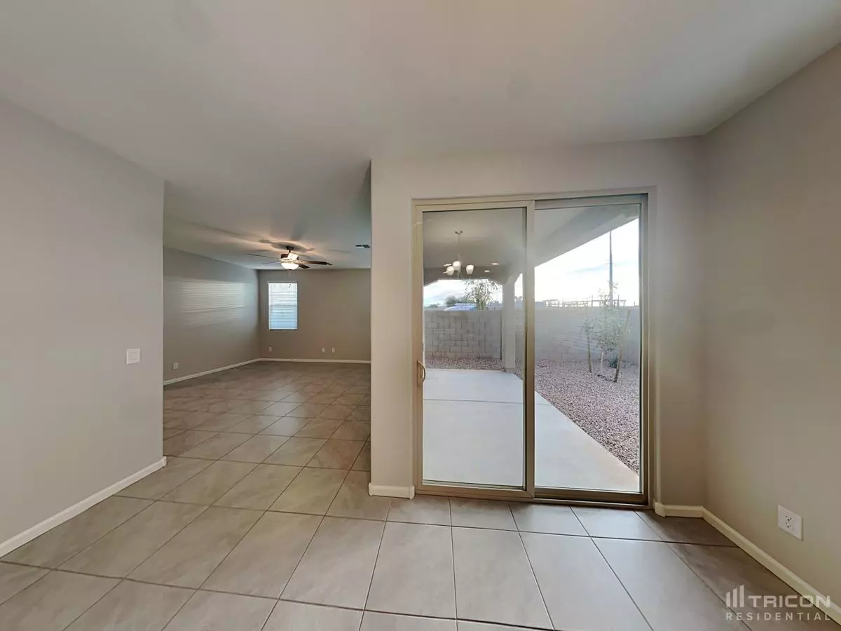8636 East Posada Avenue, Mesa, AZ 85212 photo 5