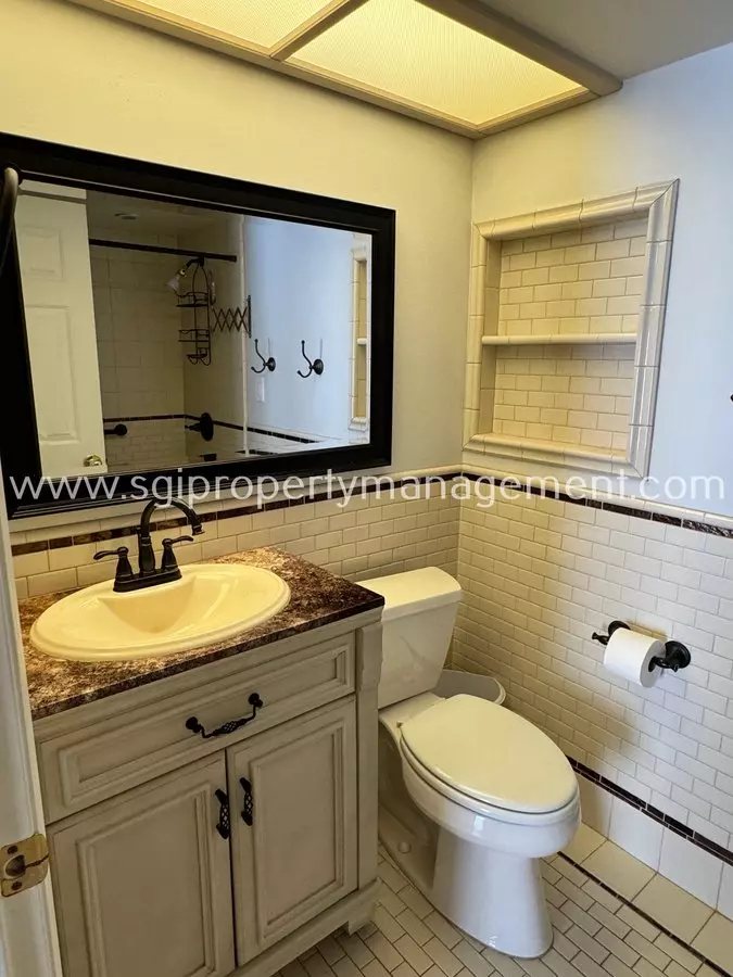 945 N Pasadena photo 5