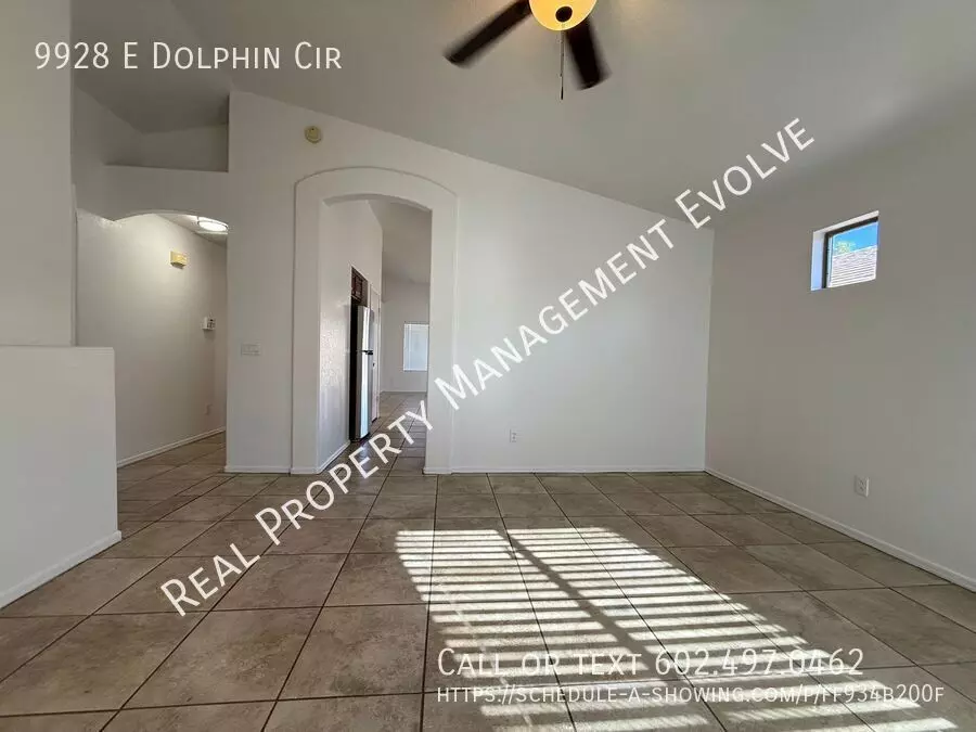 9928 East Dolphin Circle, Mesa, AZ 85208 photo 2