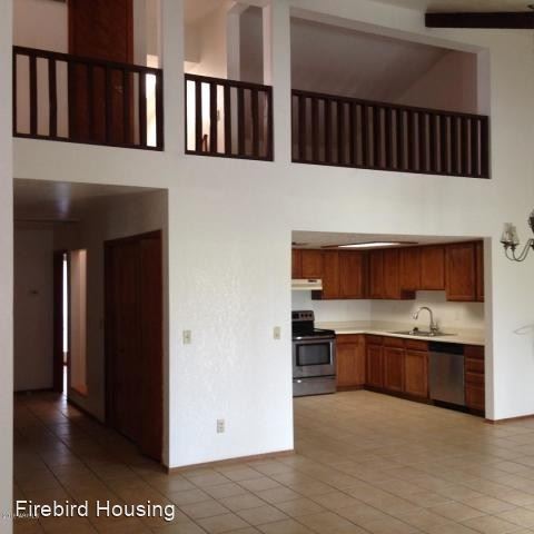 2329 N RECKER Road photo 4
