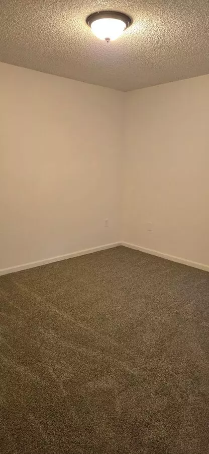Beautiful 2 Bedroom 2 Bath Condo New Paint And Flooring Throughout photo 5