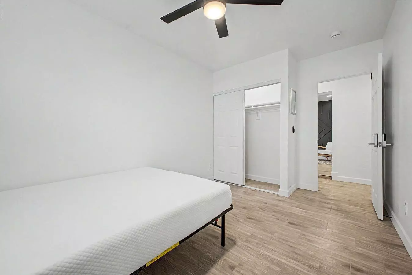 1445 E Edgewood Ave Mesa, AZ 85204 photo 4