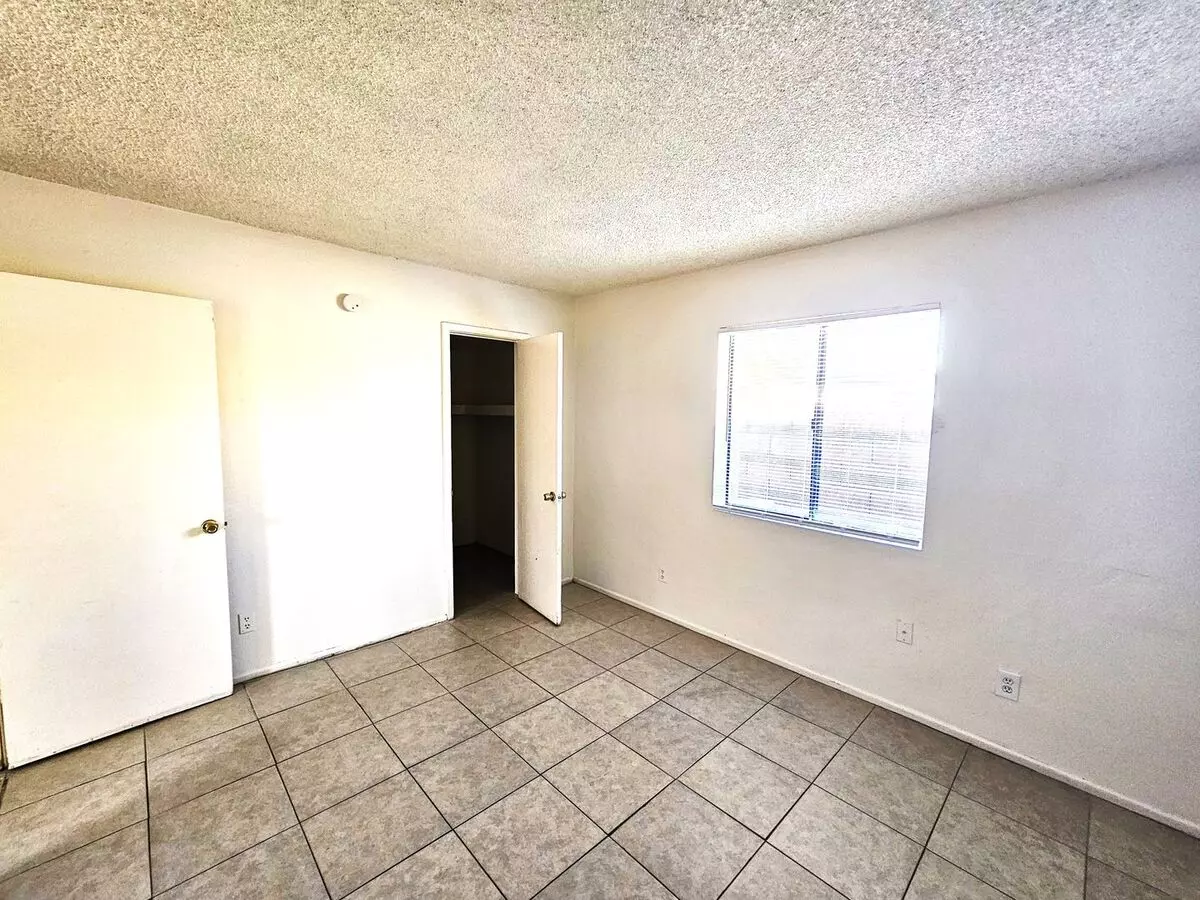 Free Rent On Approved Credit ,interested ? photo 5