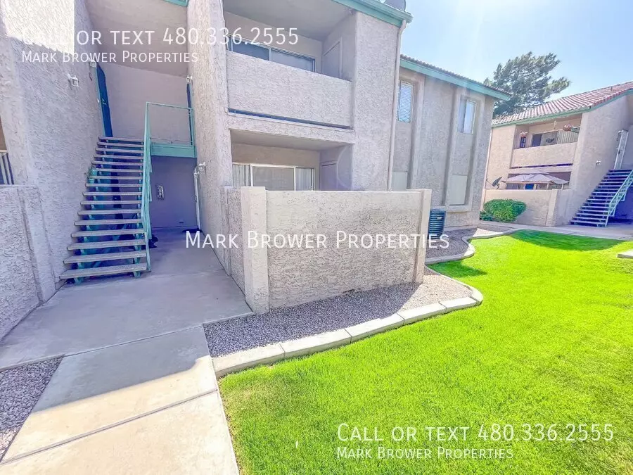 623 W Guadalupe Rd photo 2