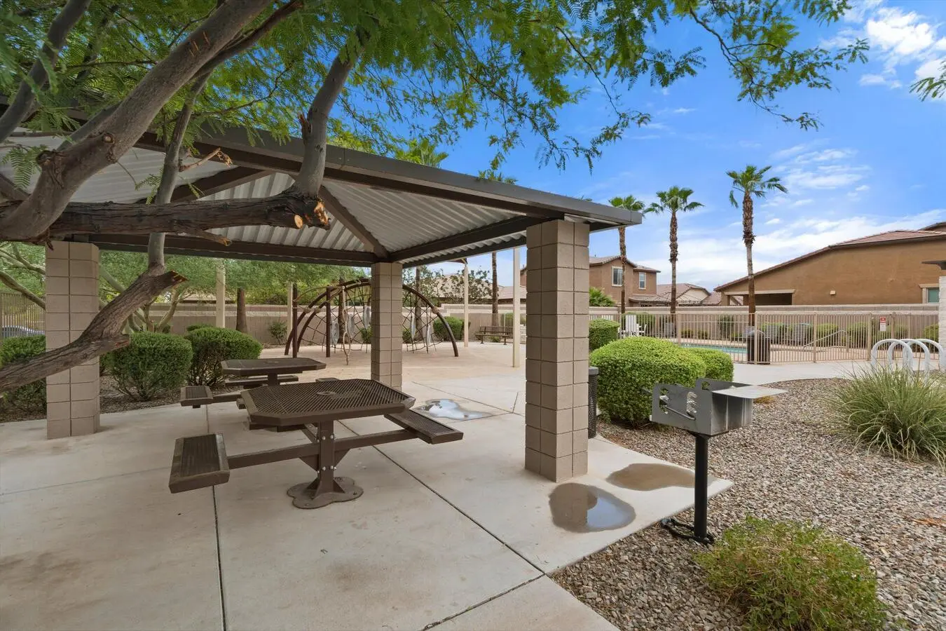 Villages At Oasis Park - Phase I Apartments photo 5