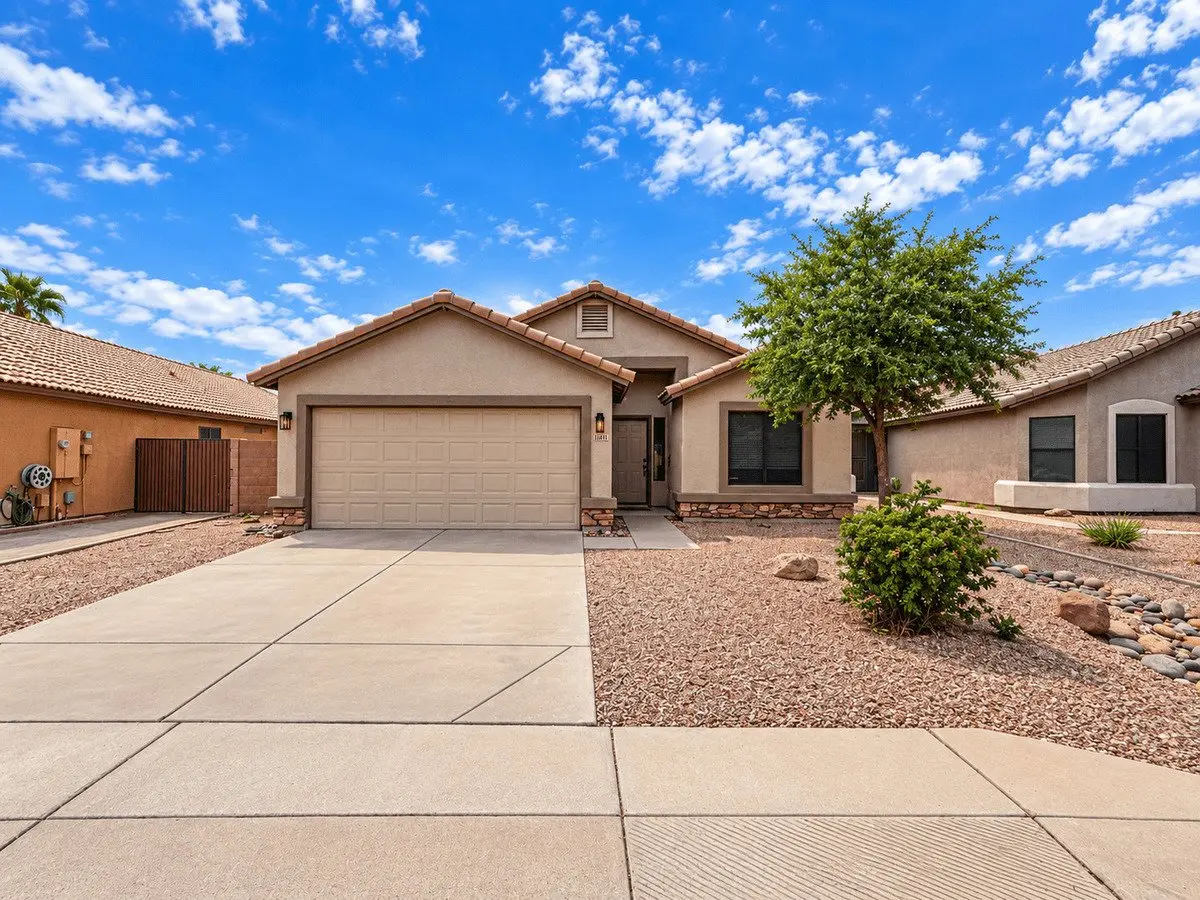 Nice 3 Bedroom 2 Bath Move In Ready! photo 4