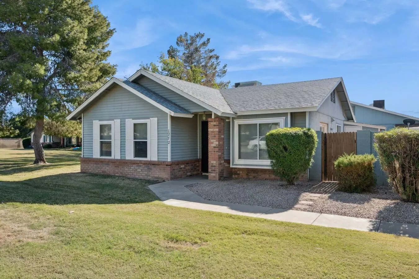 5135 E. Evergreen St. photo 2