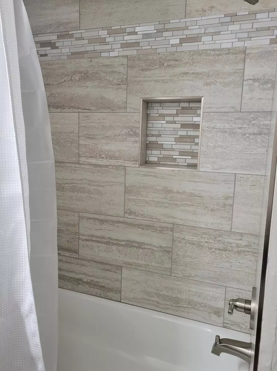Recently Remodeled 2 Bed / 1.5 Bath Mesa Townhouse! photo 5