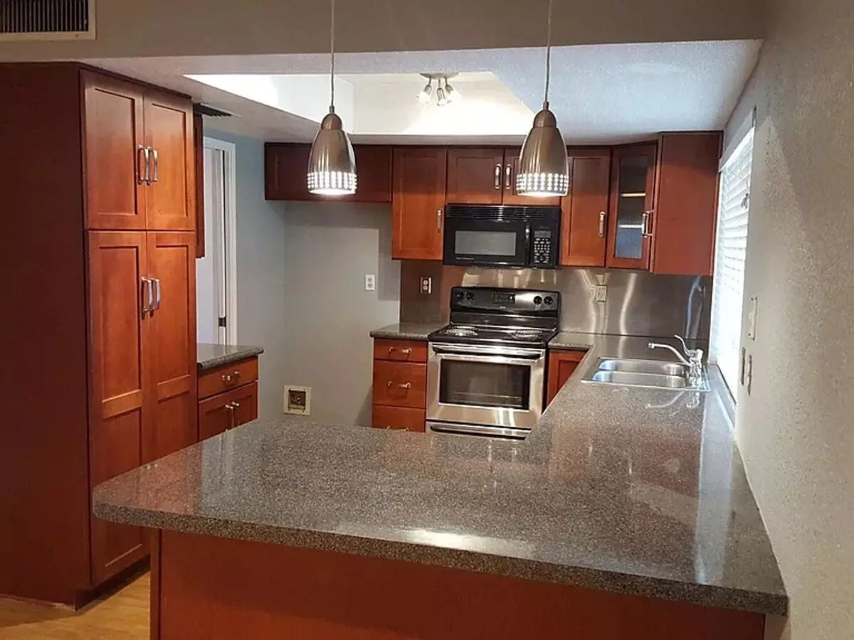 921 W Naranja Ave Mesa, AZ 85210 photo 5