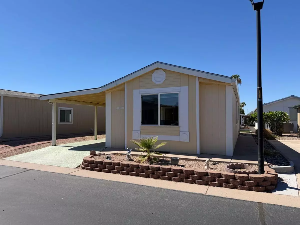 5735 E McDowell Rd unit 212