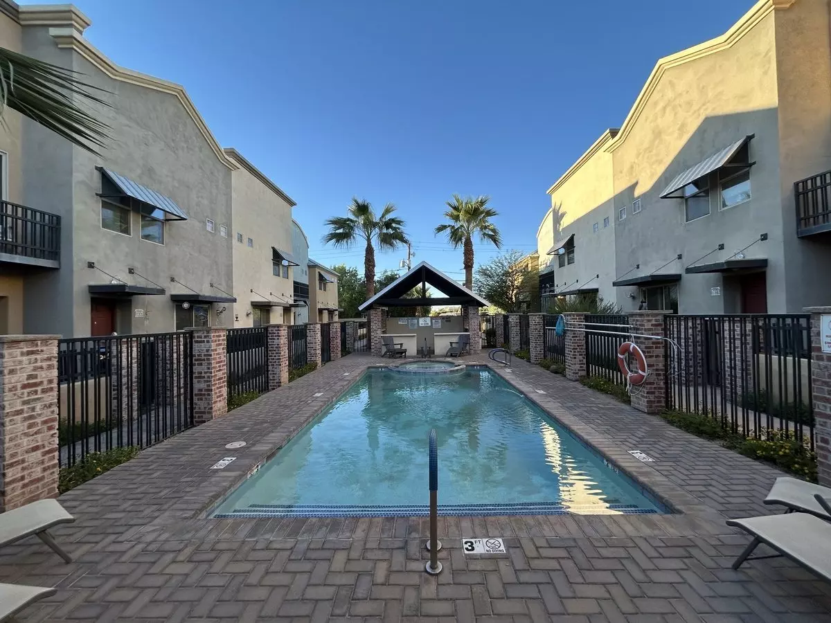 Comm Pool/gated 3 Bed 2 Bath In Mesa Call Ryan 602-400-5090 photo 4
